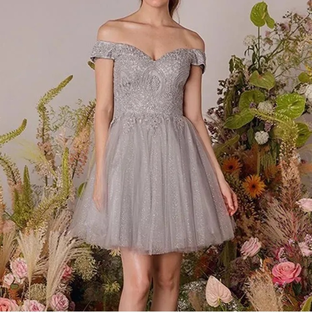 Eureka 9833 size Small off the shoulder silver short dress